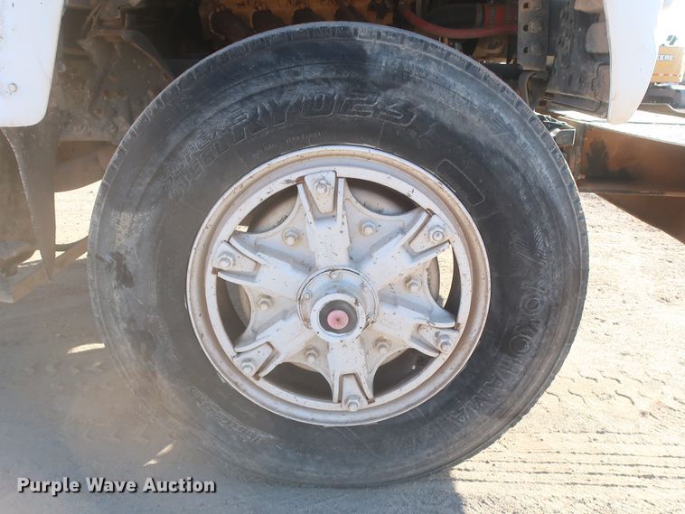 image for item DJ2303 1997 Ford L8000  truck cab and chassis