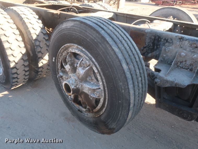 image for item DJ2303 1997 Ford L8000  truck cab and chassis