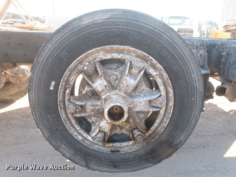 image for item DJ2303 1997 Ford L8000  truck cab and chassis