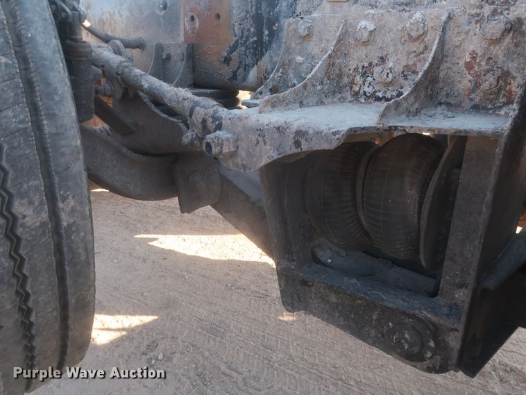 image for item DJ2303 1997 Ford L8000  truck cab and chassis