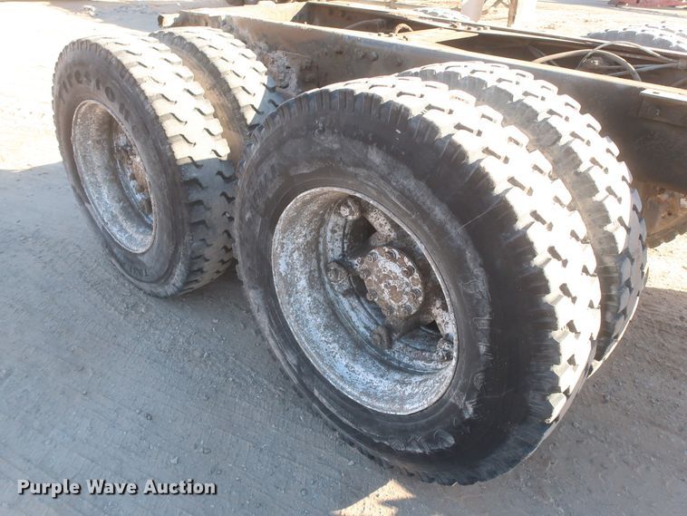 image for item DJ2303 1997 Ford L8000  truck cab and chassis