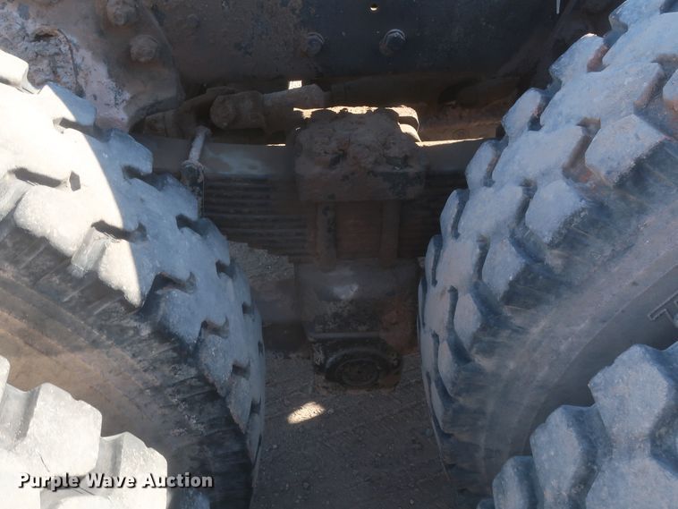 image for item DJ2303 1997 Ford L8000  truck cab and chassis