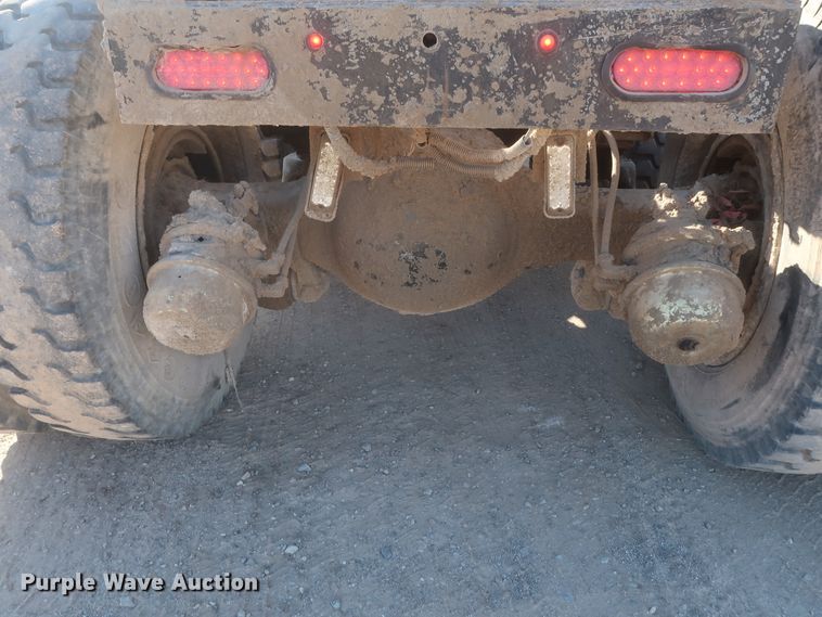 image for item DJ2303 1997 Ford L8000  truck cab and chassis