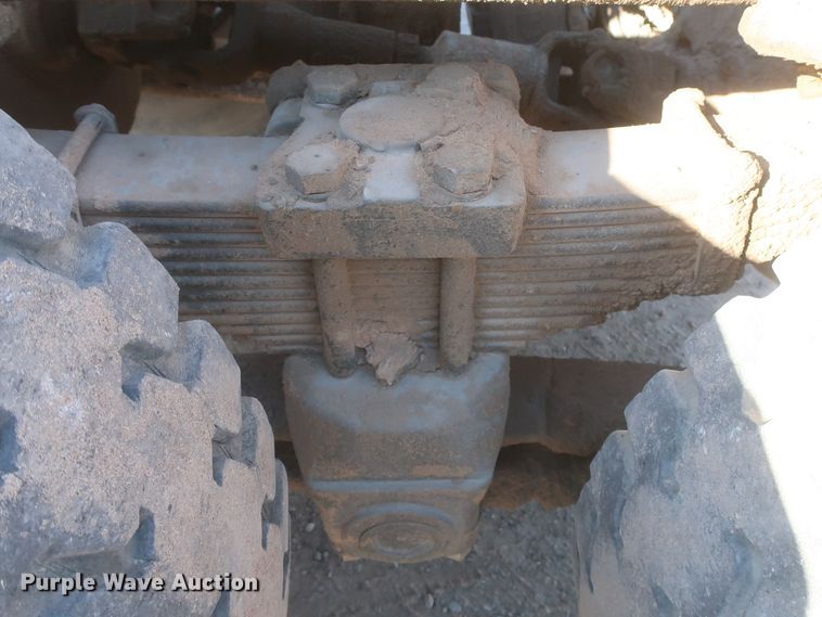 image for item DJ2303 1997 Ford L8000  truck cab and chassis