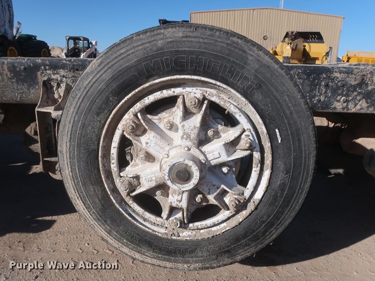 image for item DJ2303 1997 Ford L8000  truck cab and chassis