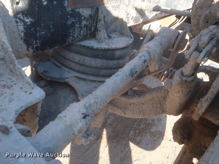 image for item DJ2303 1997 Ford L8000  truck cab and chassis