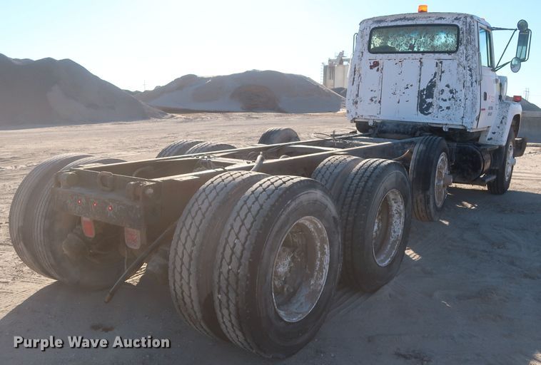 image for item DJ2304 1997 Ford L8000  truck cab and chassis