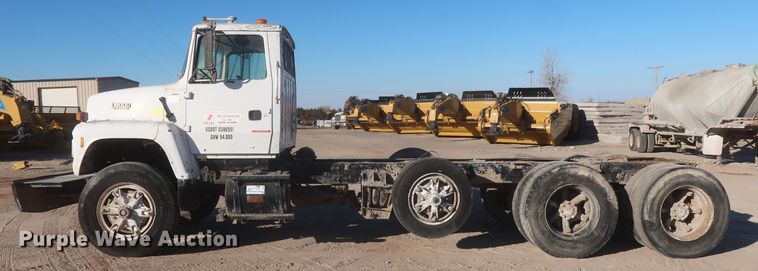 image for item DJ2304 1997 Ford L8000  truck cab and chassis