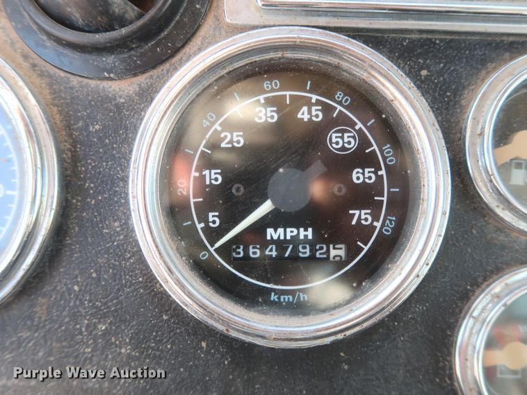 image for item DJ2304 1997 Ford L8000  truck cab and chassis