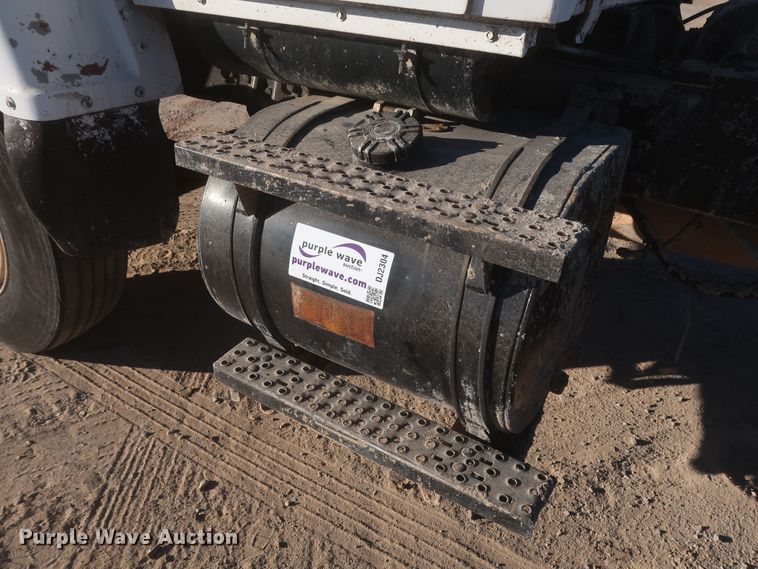 image for item DJ2304 1997 Ford L8000  truck cab and chassis