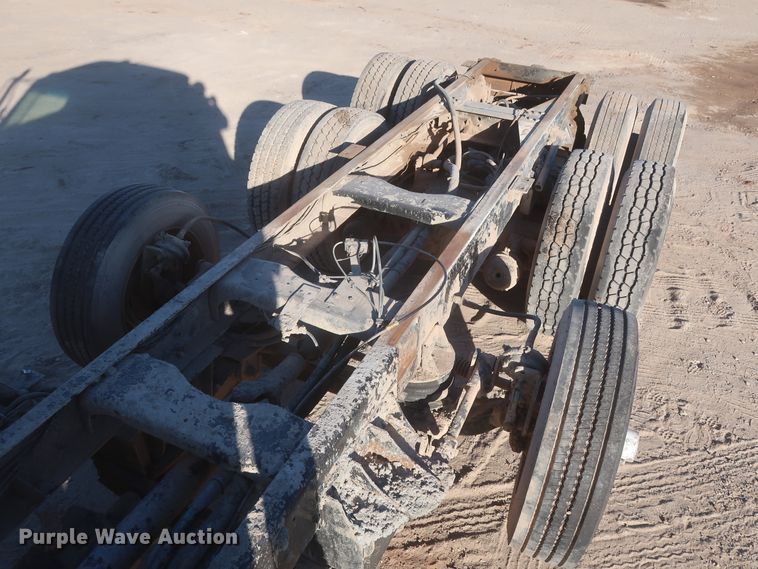 image for item DJ2304 1997 Ford L8000  truck cab and chassis