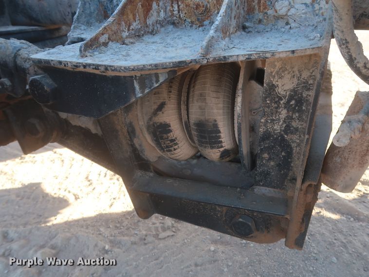 image for item DJ2304 1997 Ford L8000  truck cab and chassis