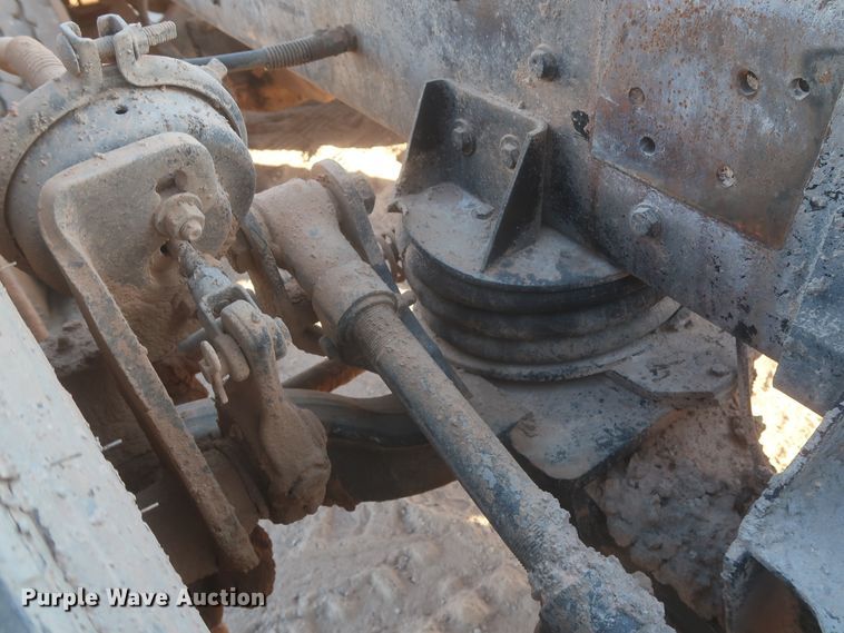 image for item DJ2304 1997 Ford L8000  truck cab and chassis