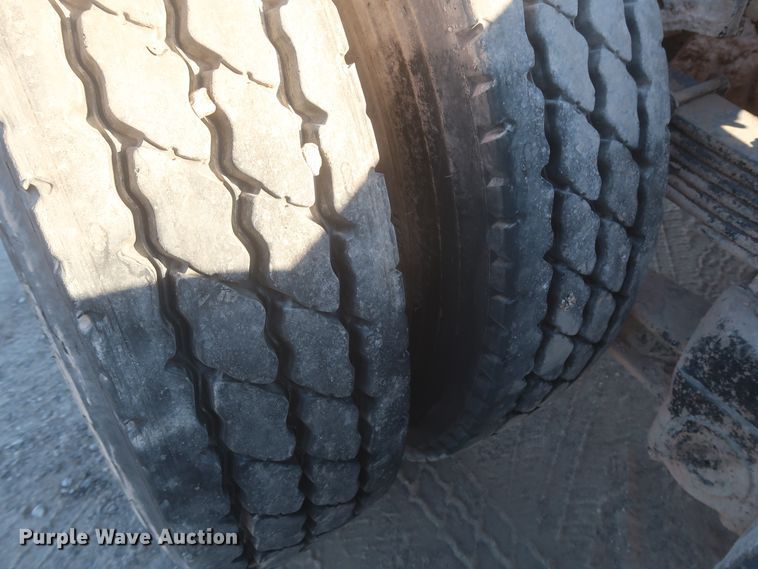 image for item DJ2304 1997 Ford L8000  truck cab and chassis