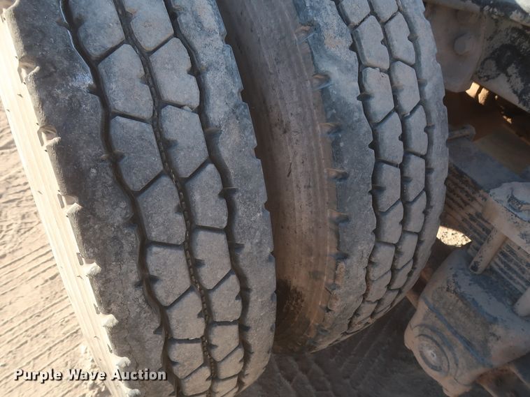 image for item DJ2304 1997 Ford L8000  truck cab and chassis