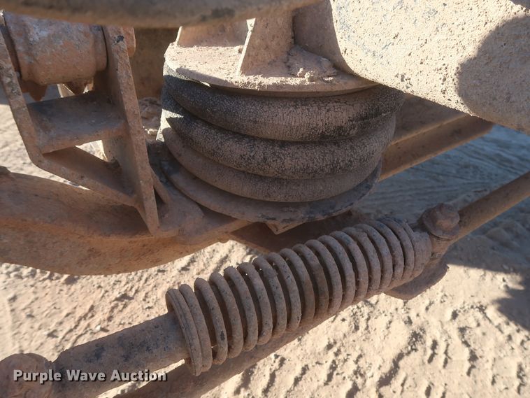 image for item DJ2304 1997 Ford L8000  truck cab and chassis