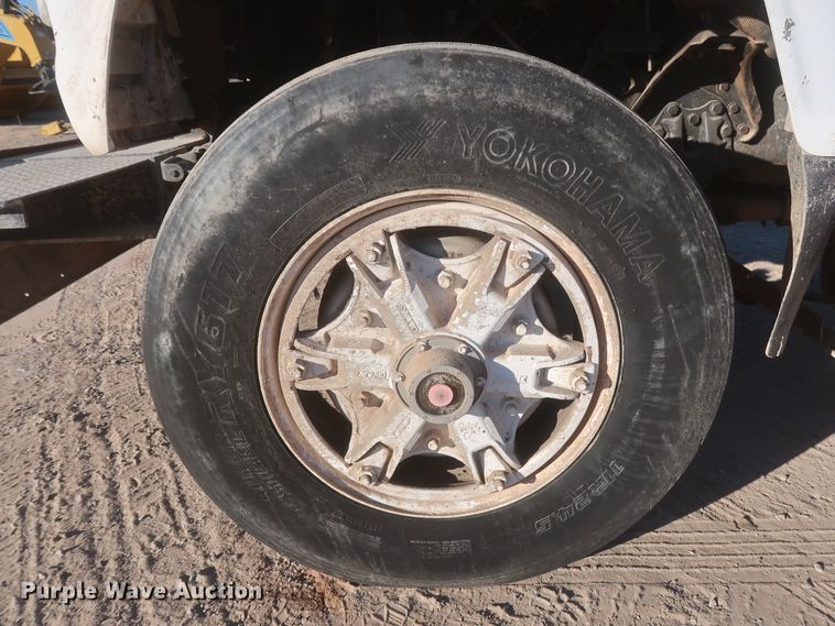 image for item DJ2304 1997 Ford L8000  truck cab and chassis