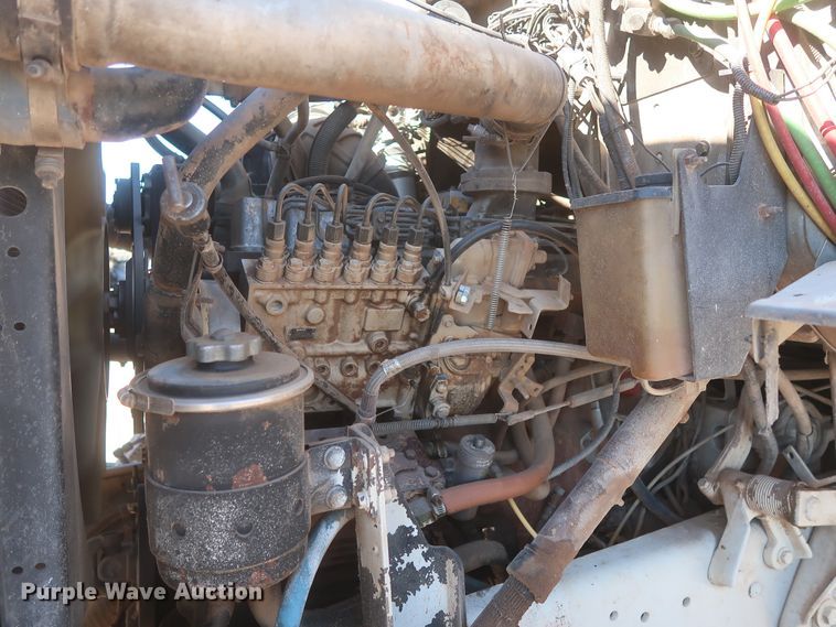 image for item DJ2305 1995 Ford L8000  truck cab and chassis