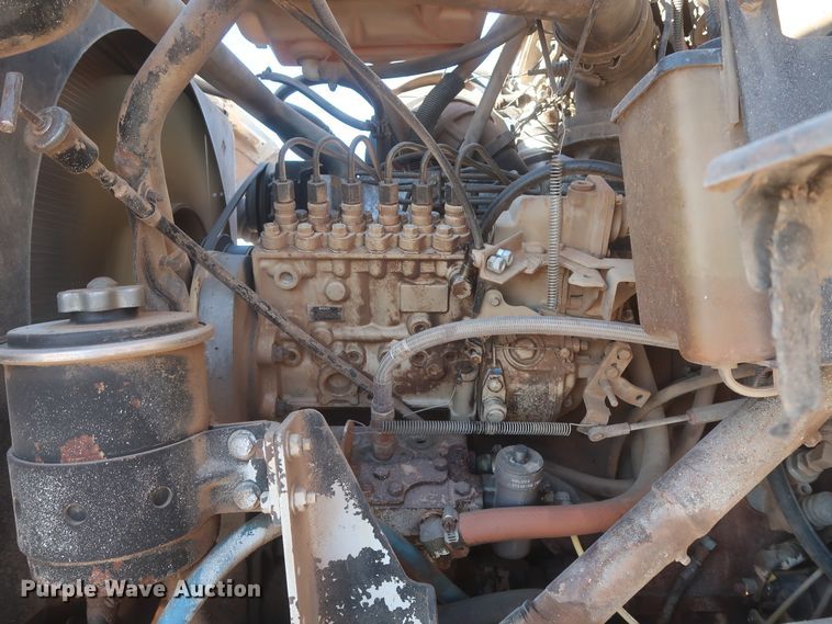 image for item DJ2305 1995 Ford L8000  truck cab and chassis