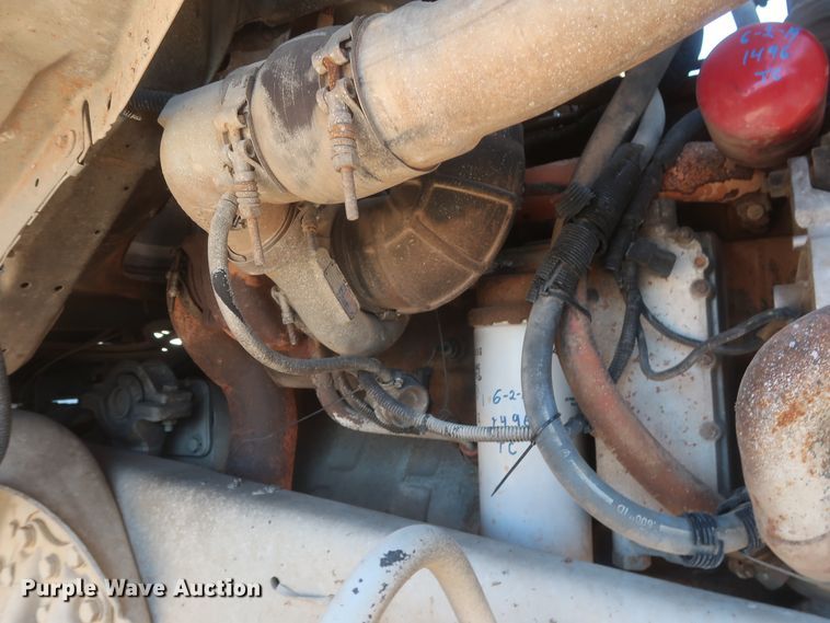 image for item DJ2305 1995 Ford L8000  truck cab and chassis