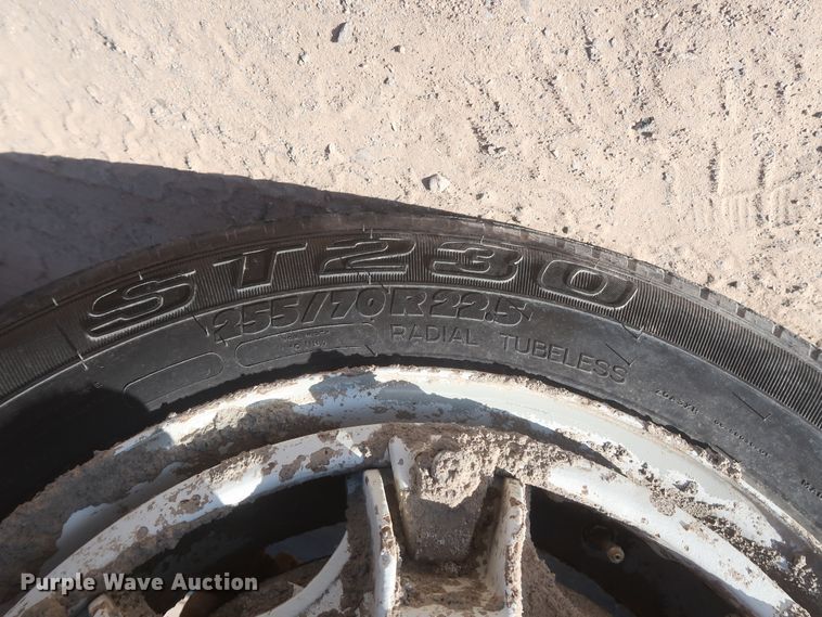 image for item DJ2305 1995 Ford L8000  truck cab and chassis