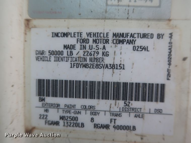 image for item DJ2305 1995 Ford L8000  truck cab and chassis