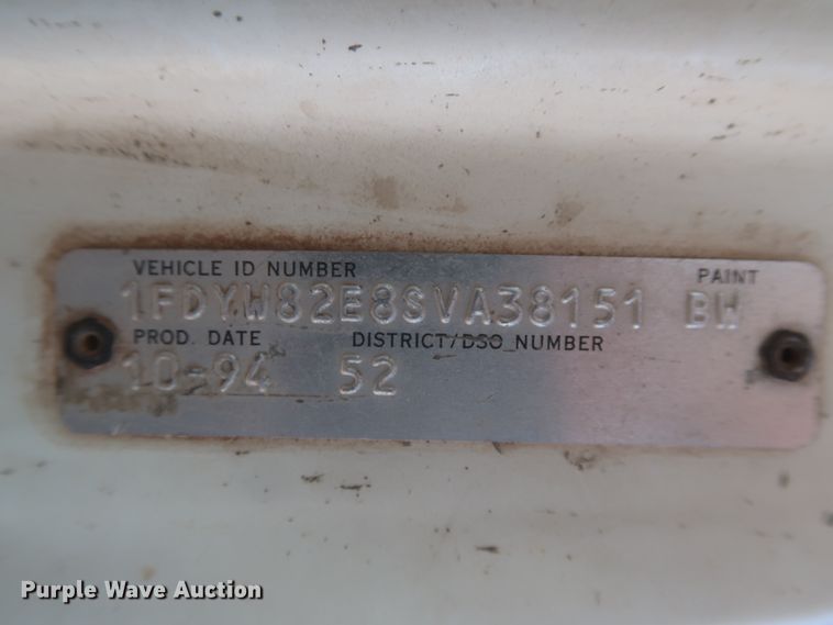 image for item DJ2305 1995 Ford L8000  truck cab and chassis