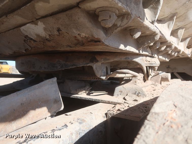 image for item DJ2307 2001 Mack RD690S  semi truck