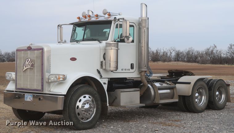 image for item DJ2312 2008 Peterbilt 388  semi truck