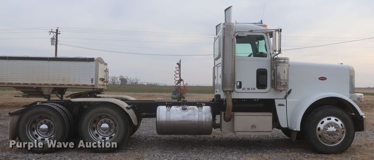 image for item DJ2312 2008 Peterbilt 388  semi truck
