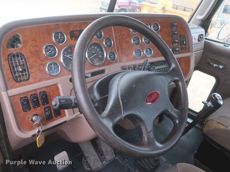 image for item DJ2312 2008 Peterbilt 388  semi truck