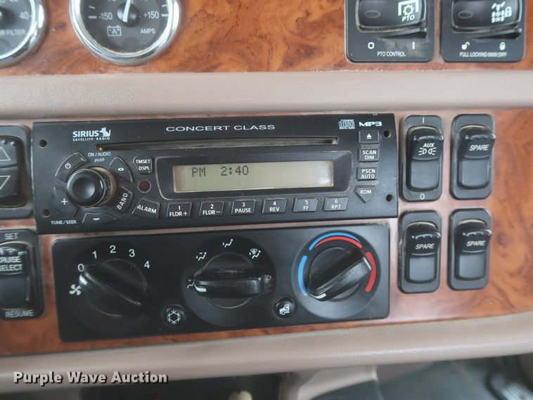 image for item DJ2312 2008 Peterbilt 388  semi truck