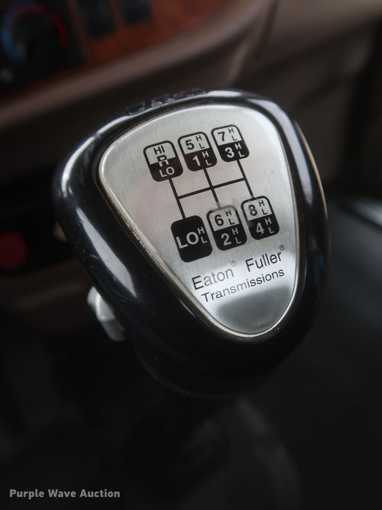 image for item DJ2312 2008 Peterbilt 388  semi truck