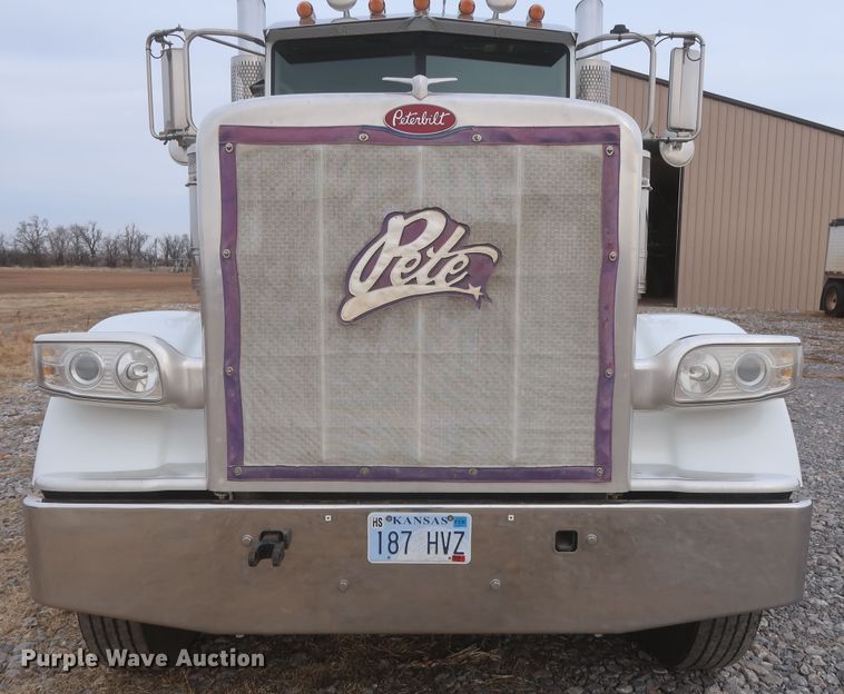 image for item DJ2312 2008 Peterbilt 388  semi truck