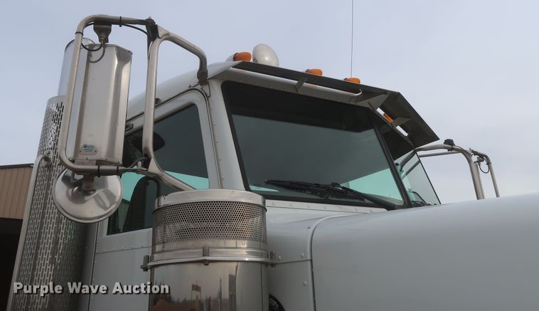 image for item DJ2312 2008 Peterbilt 388  semi truck