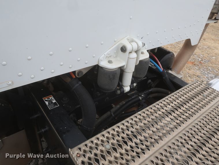 image for item DJ2312 2008 Peterbilt 388  semi truck