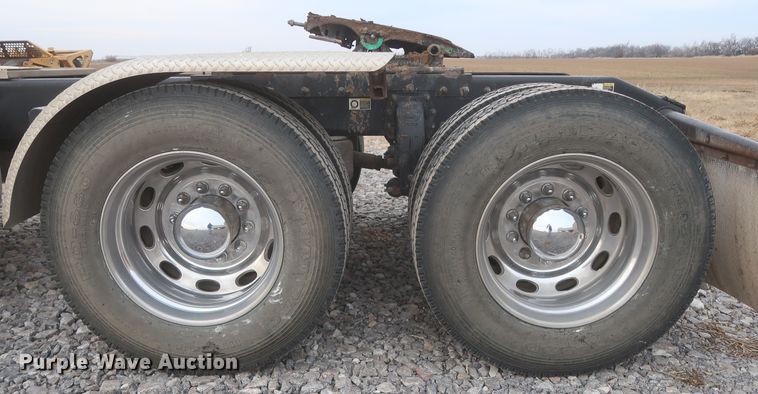 image for item DJ2312 2008 Peterbilt 388  semi truck