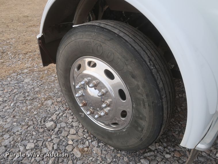 image for item DJ2312 2008 Peterbilt 388  semi truck