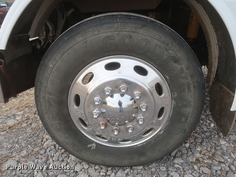 image for item DJ2312 2008 Peterbilt 388  semi truck