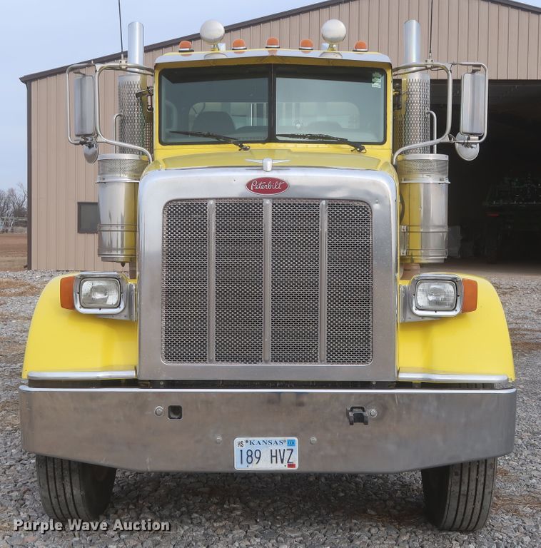 image for item DJ2313 2011 Peterbilt 367  semi truck