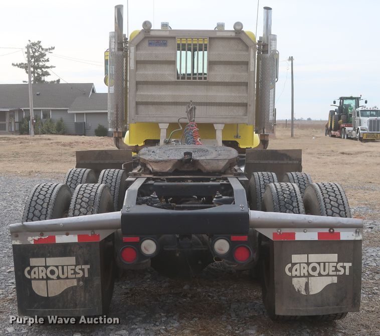 image for item DJ2313 2011 Peterbilt 367  semi truck