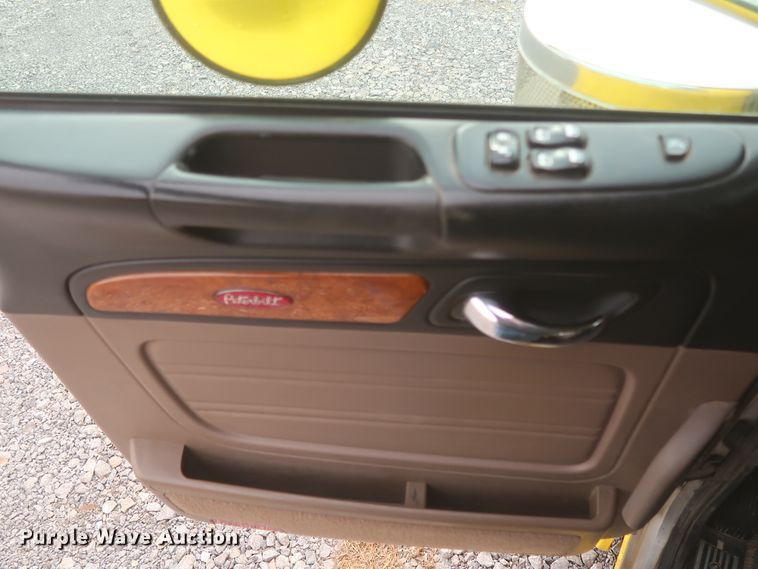 image for item DJ2313 2011 Peterbilt 367  semi truck