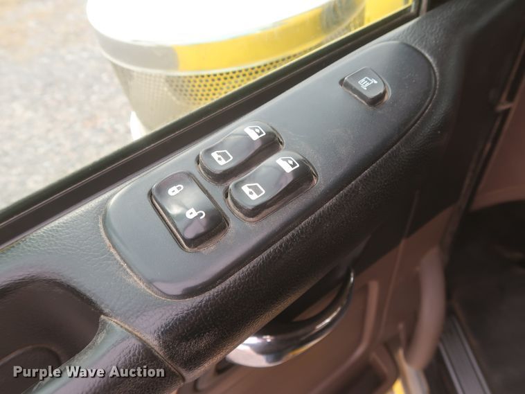 image for item DJ2313 2011 Peterbilt 367  semi truck