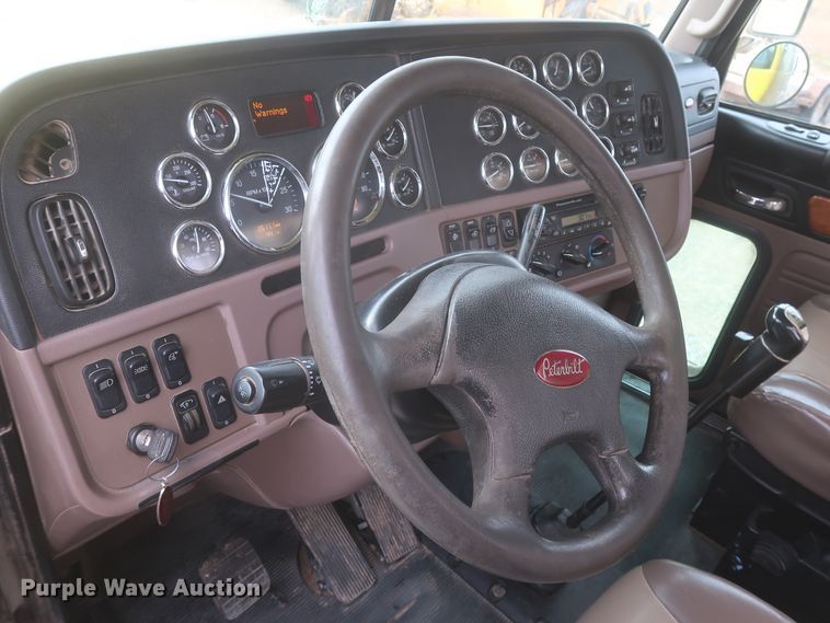 image for item DJ2313 2011 Peterbilt 367  semi truck