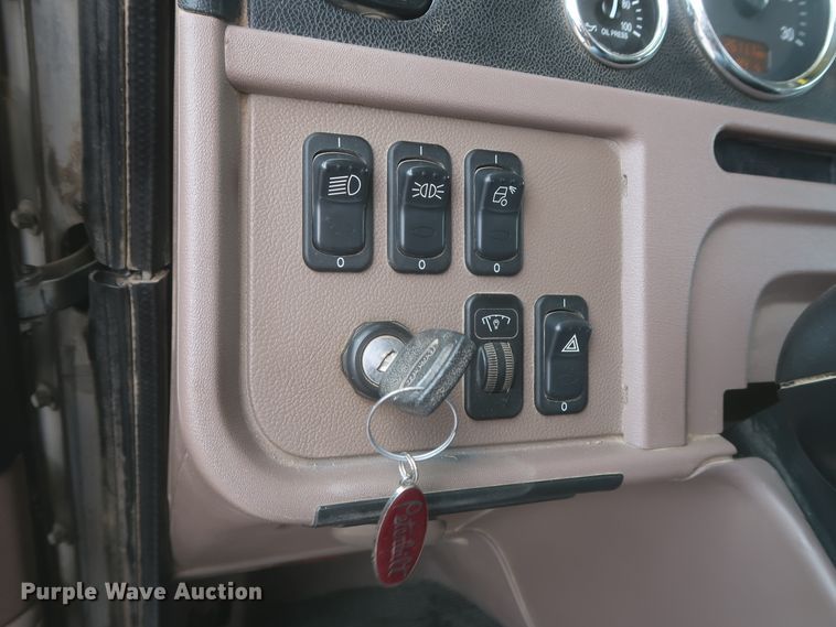 image for item DJ2313 2011 Peterbilt 367  semi truck