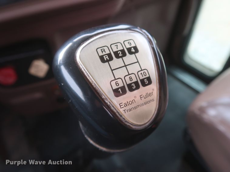 image for item DJ2313 2011 Peterbilt 367  semi truck