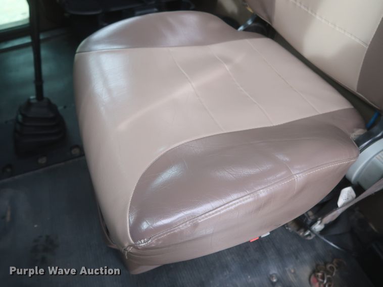 image for item DJ2313 2011 Peterbilt 367  semi truck