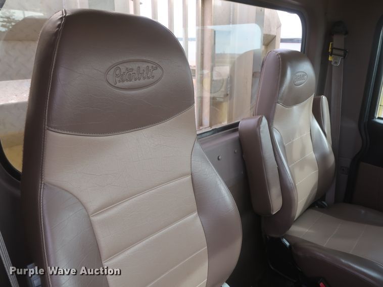 image for item DJ2313 2011 Peterbilt 367  semi truck