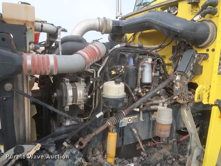 image for item DJ2313 2011 Peterbilt 367  semi truck