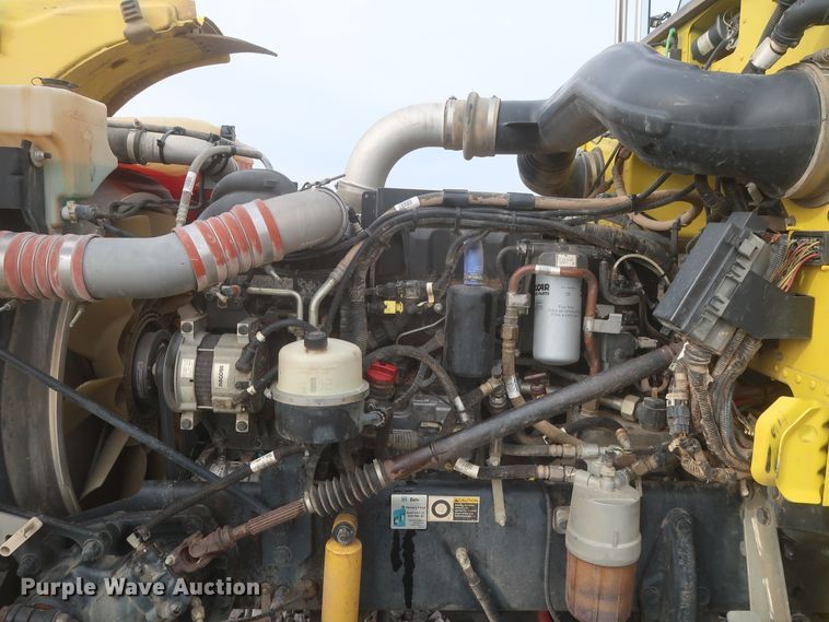 image for item DJ2313 2011 Peterbilt 367  semi truck